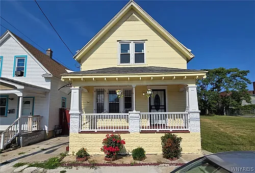 94 Warren Ave Photo 1