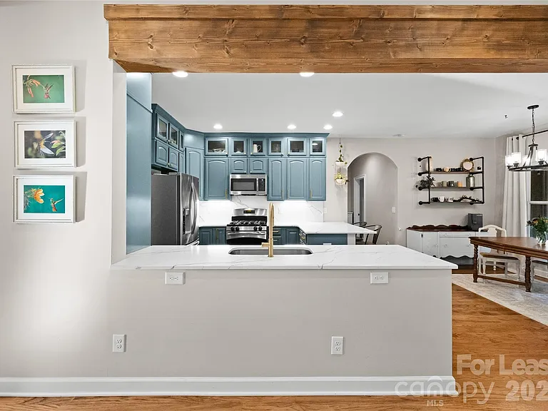 18047 Northport Dr — Photo 32
