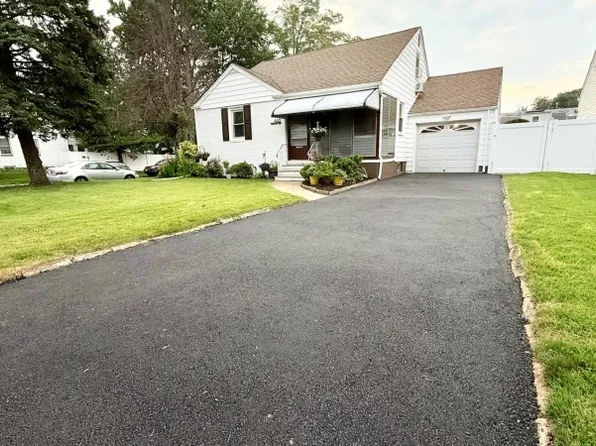 442 Rosewood Ter, Linden City, NJ 07036