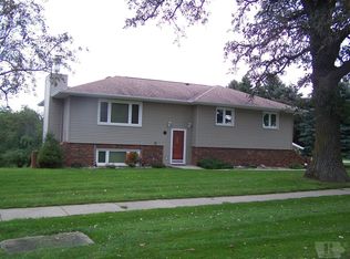 2406 Frontier Rd, Denison, IA 51442