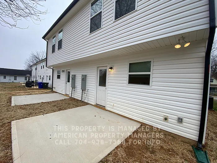 406 Vance Ave — Photo 12