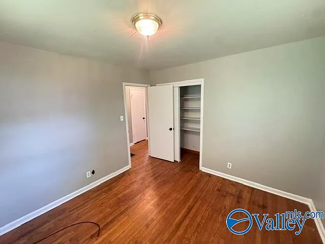 1114 Retlaw St NW — Photo 17