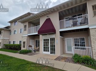 875 37th St NW, Rochester, MN 55902