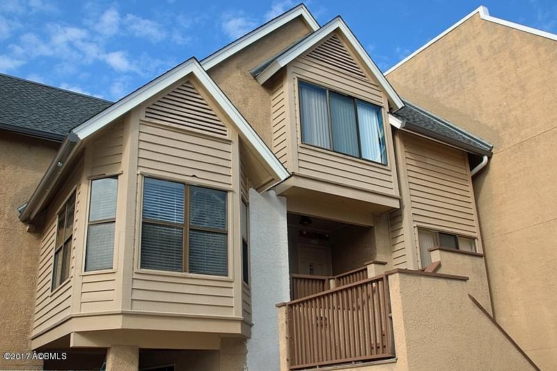 2nd image of 661 Newhaven Ct