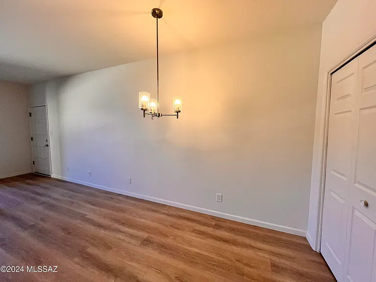 5500 N Valley View Rd #231 — Photo 6