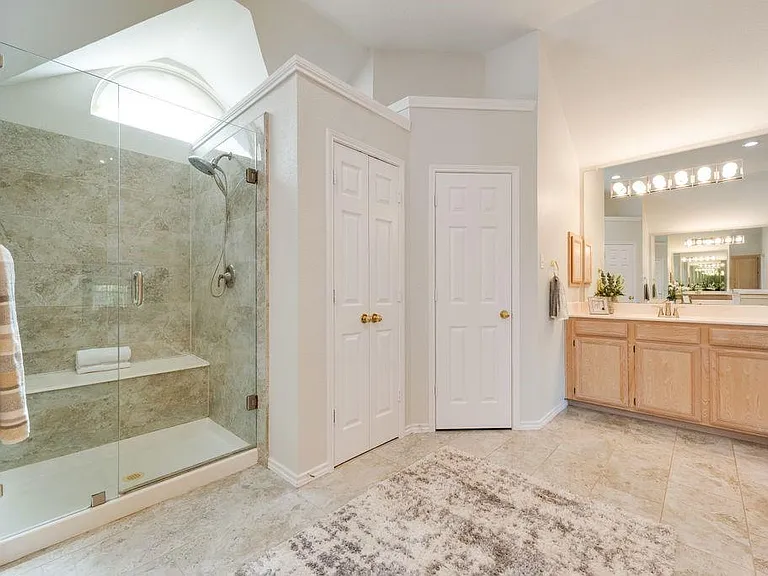 5832 Mossbrook Trl — Photo 13
