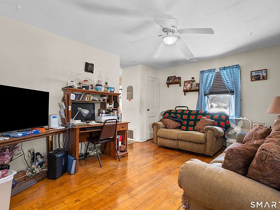 4th image of 22 Tyler Circle