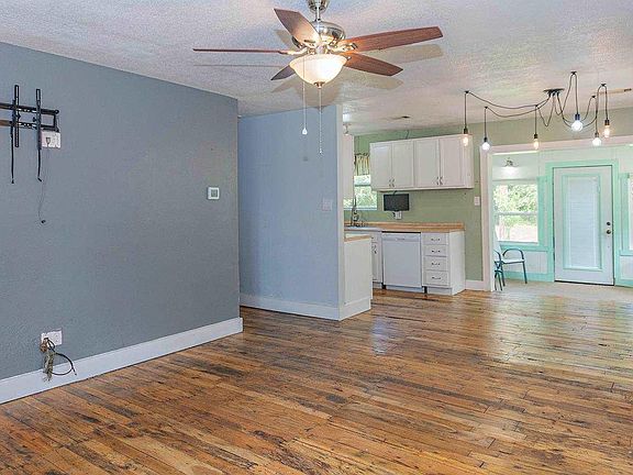 4th image of 13319 S Fork Dr
