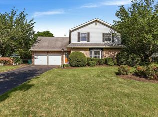 49 White Pine Way, Medford, NY 11763