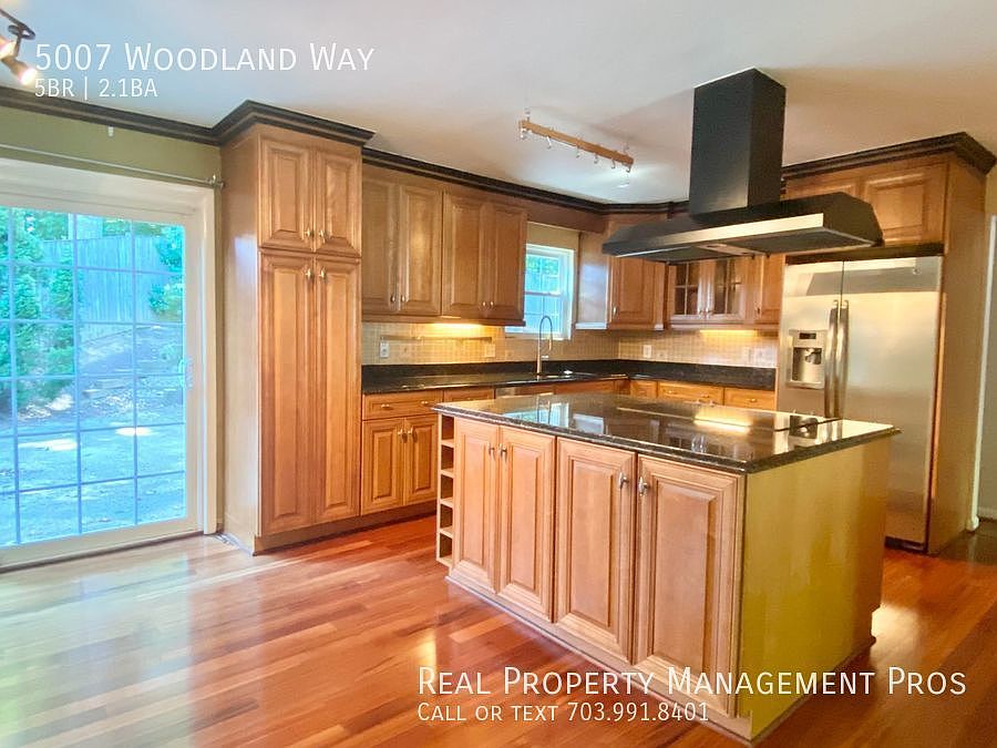 1st image of 5007 Woodland Way