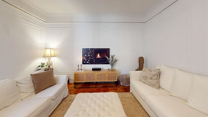 Rented by Bond New York | media 16