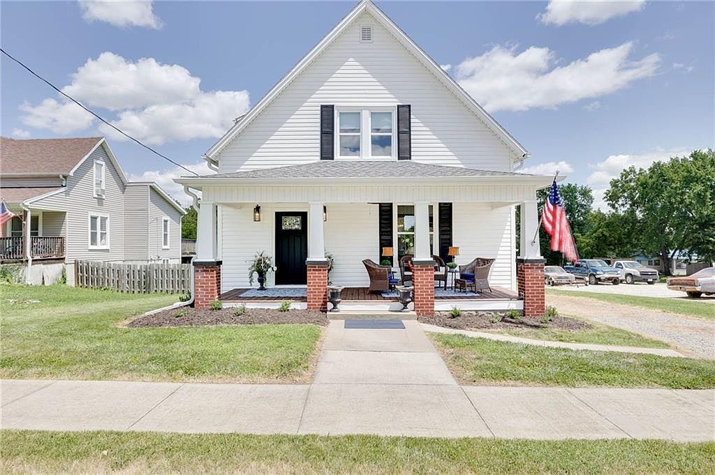 805 Main St, Stewartsville, MO 64490 Zillow