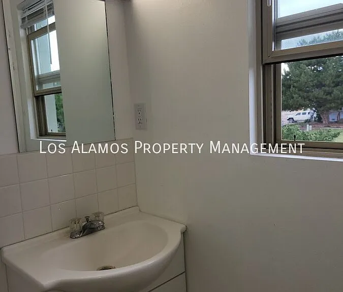 Aspen Studio Apartments 2 — Photo 5