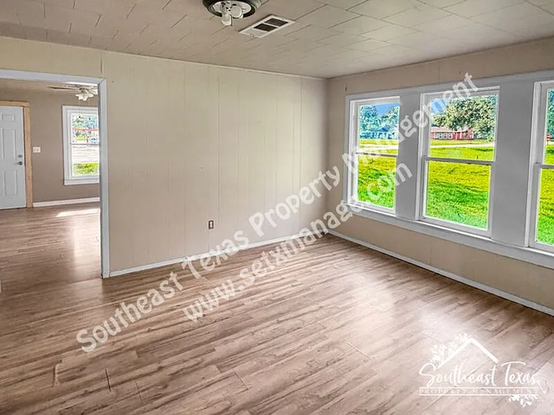 2 bed, 1.0 bath, 1331 sqft, $1,200 — Photo 4