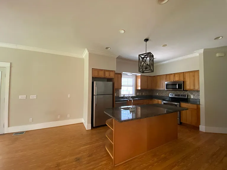Kitchen and dining area.