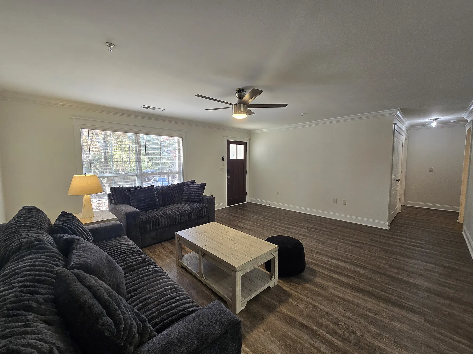 3 bed, 1444 sqft, $2,000 — Photo 3