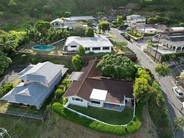 947 Kalawai Pl, Kailua, HI 96734