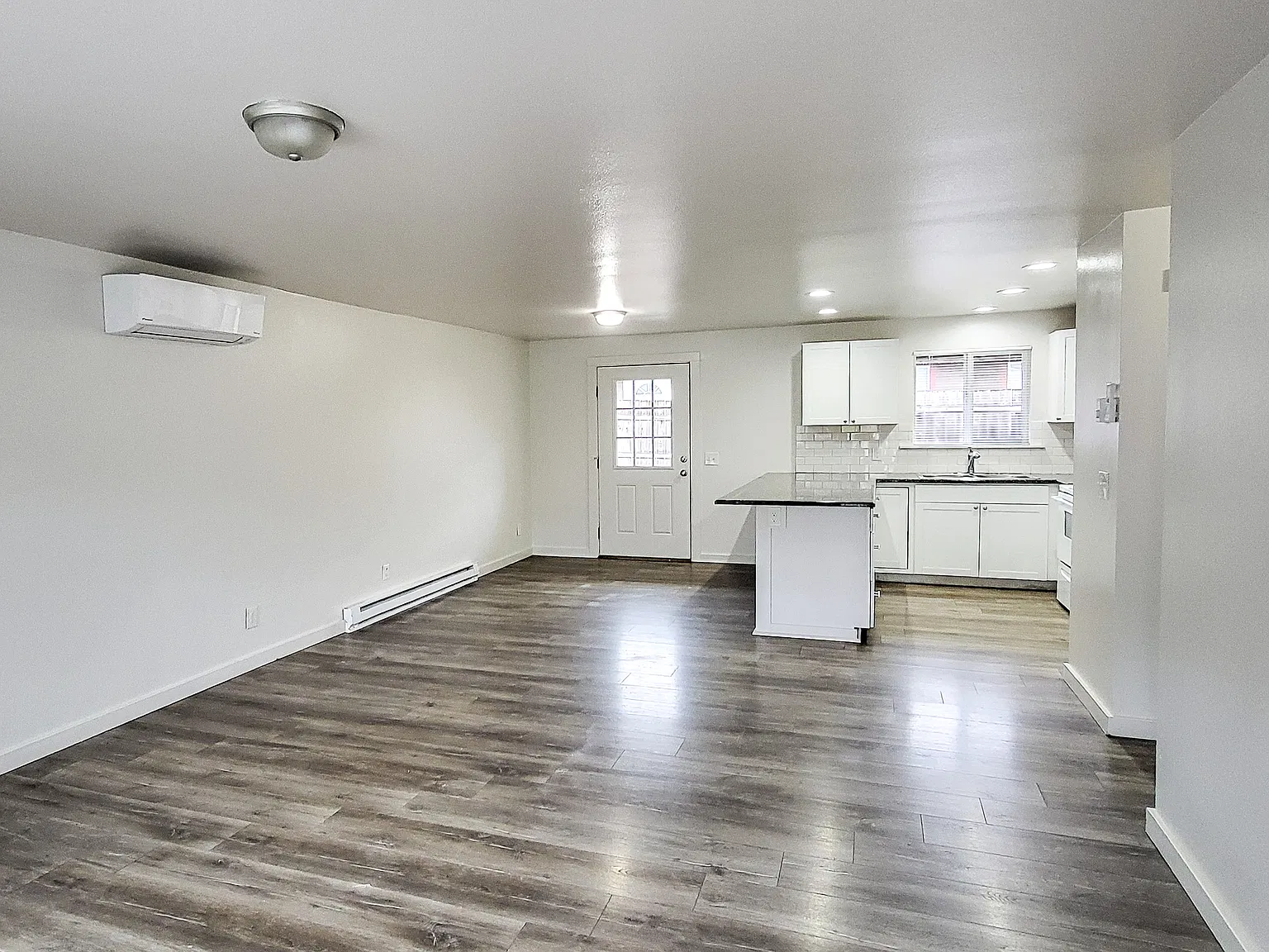 2 bed, 800 sqft, $1,395 — Photo 2