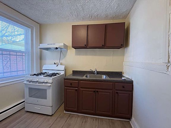 2nd image of 701 Howard Ave APT 1