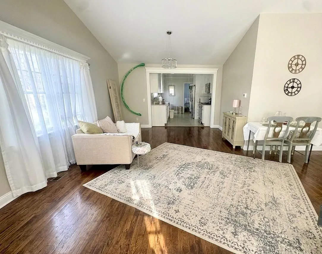3 bed, 1700 sqft, $3,000 — Photo 3