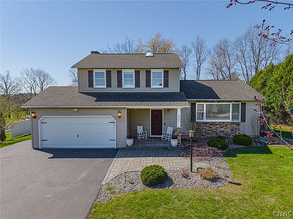 2nd image of 4501 Odell Pl