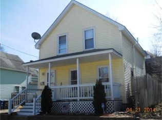 105 Eden Gln, Leominster, MA 01453