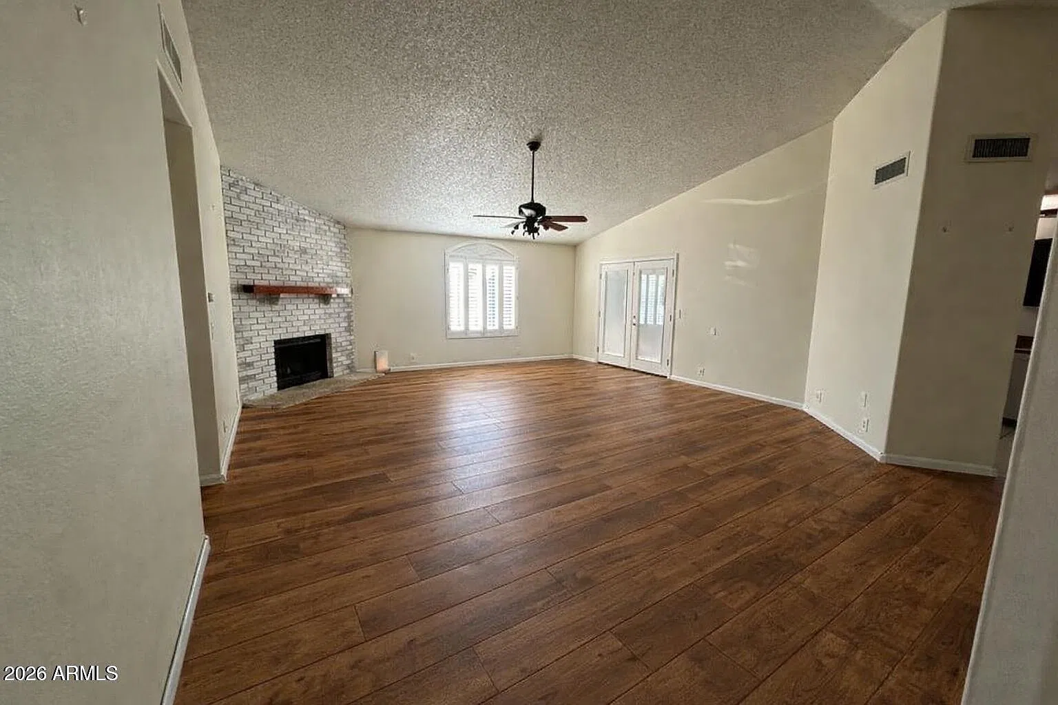 4 bed, 3.0 bath, 1630 sqft, $2,250 — Photo 3