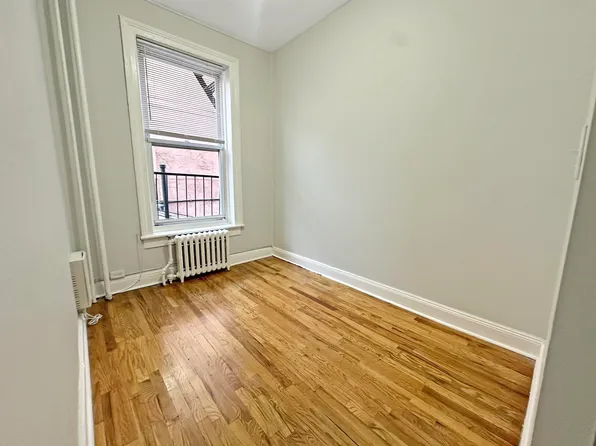 537 Washington Street image 13 of 17