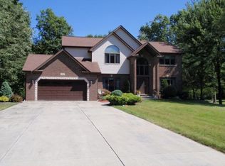 4391 Autumn Ln, Lewiston, NY 14092