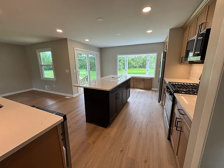374 Whittier Rd — Photo 16