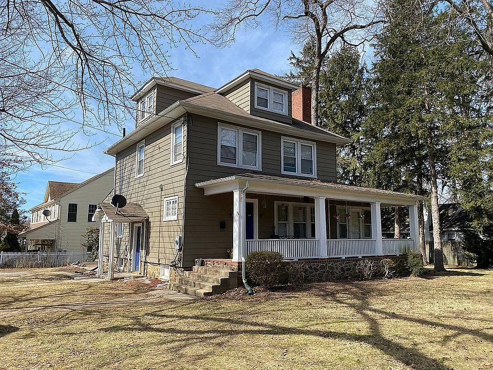 1st image of 404 Franklin St