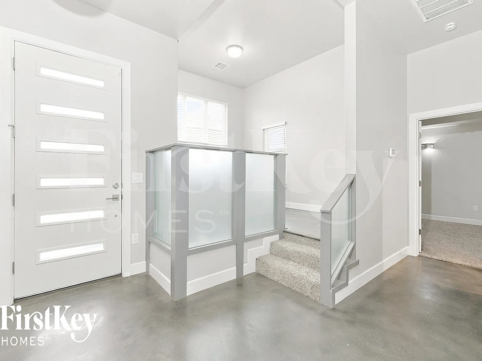 3 bed, 2.5 bath, 2727 sqft, $2,905 — Photo 2