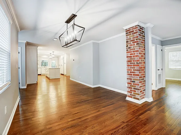 1724 Dunkirk Dr — Photo 8