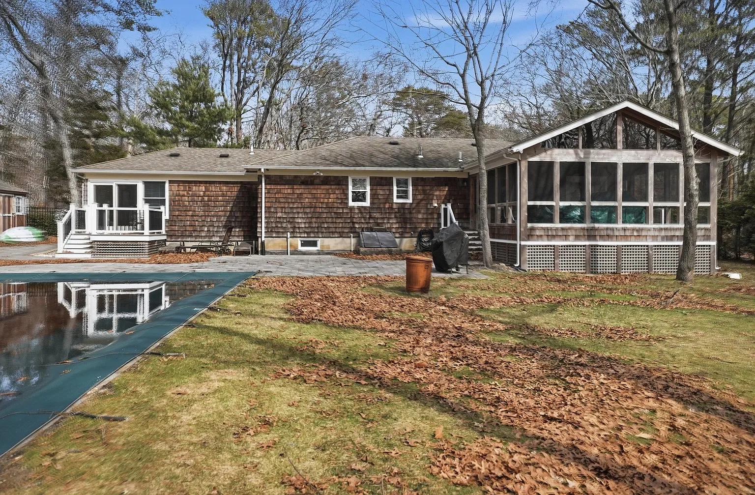 Year-Round Rental in the Private Enclave of Red Cedar Point Assn. — Photo 2