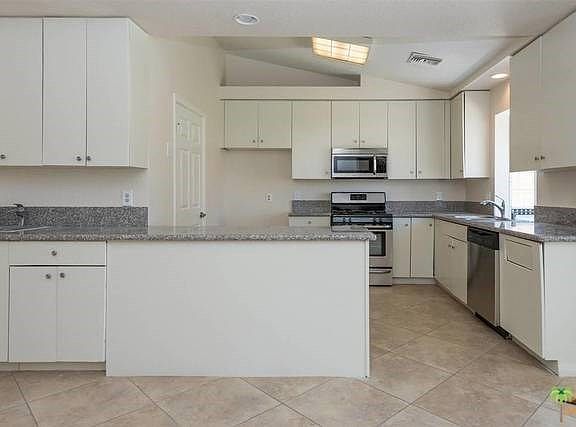 Open Kitchen / Updated