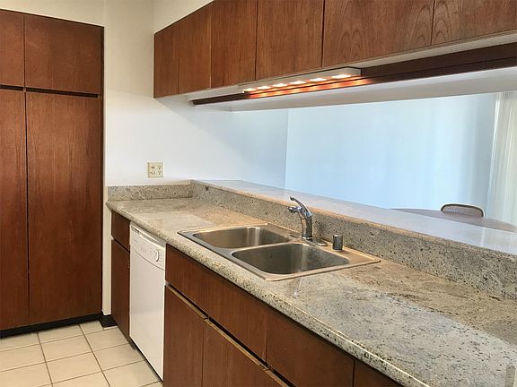 Granite counters and plenty of storage