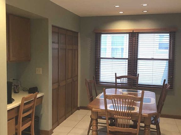 5th image of 388 Newberry Dr