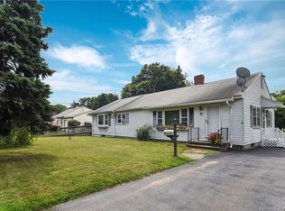 104 Harbor Pkwy, Clinton, CT 06413