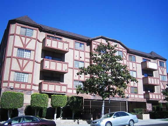 5th image of 424 S Westmoreland Ave APT 206