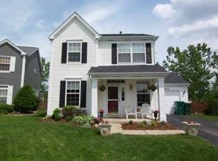 872 Crossland Dr, Grayslake, IL 60030
