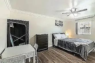 5th image of 10424 S Broadway #9