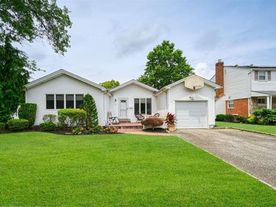 1 Lawrence Street, New Hyde Park, NY, 11040