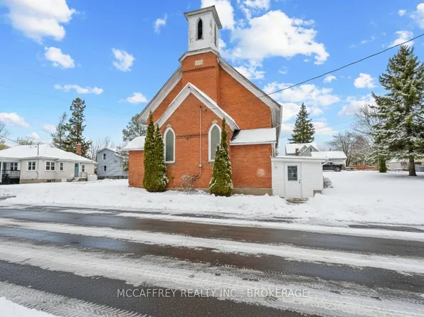 4 Neely St, Stone Mills, ON K0K 3G0