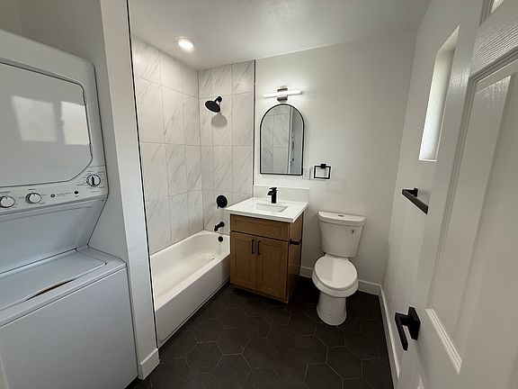 3rd image of 1623 S Walnut St #1629-2