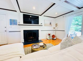 55 Deerfield Rd, Osterville, MA 02655
