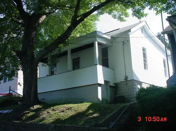 269 High St, Grafton, WV 26354