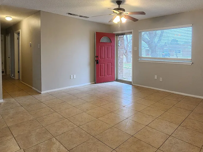 4530 Marshall St — Photo 2