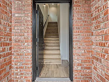 4 bed, 1759 sqft, $4,200 — Photo 3