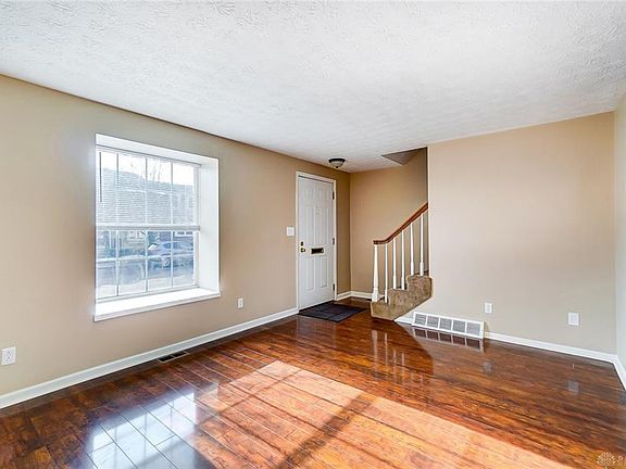 3rd image of 2709 N Kings Arms Cir