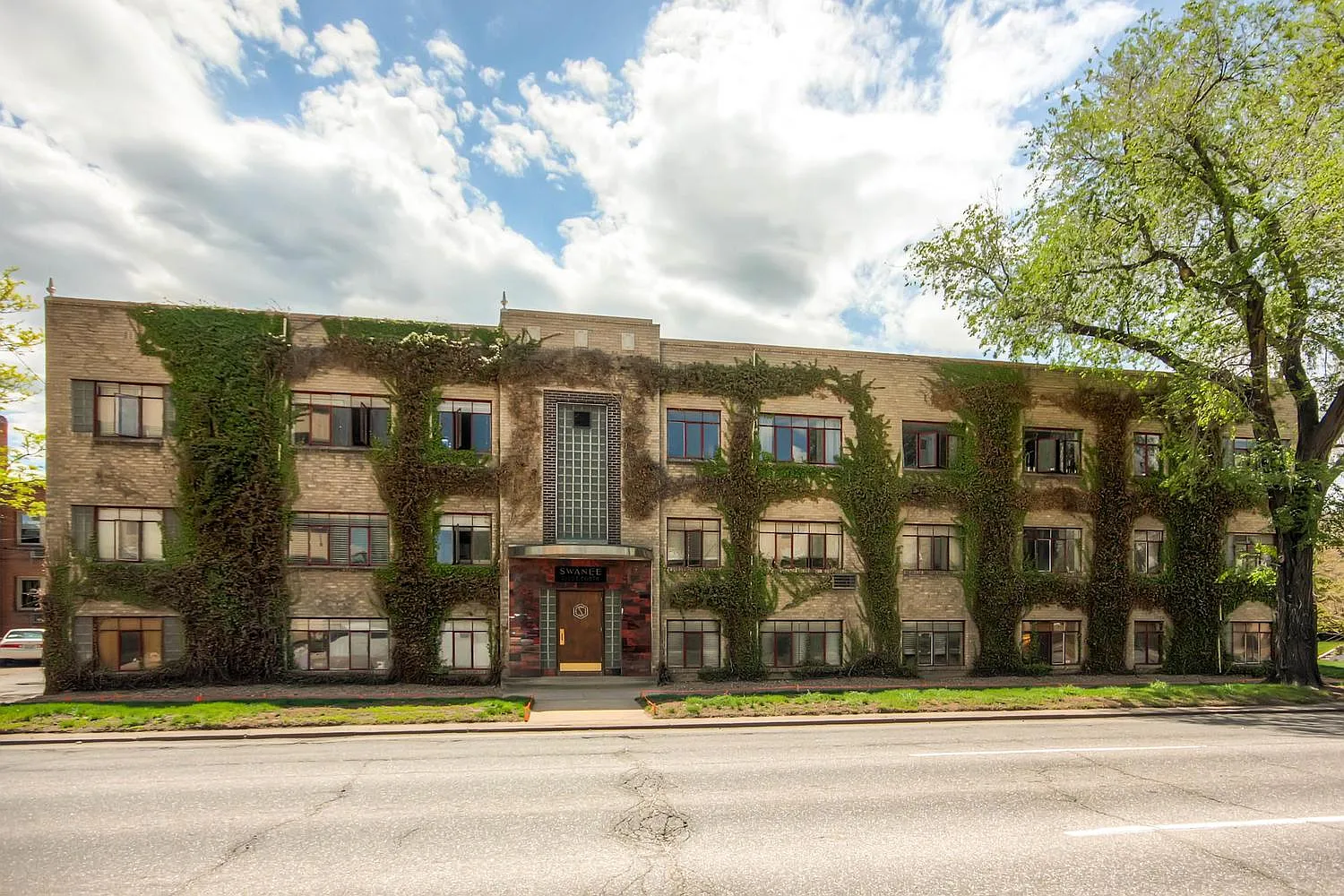 1 bed, 610 sqft, $1,395 — Photo 1
